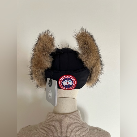 Ladies / Dames Avaiator Hat Canada Goose real fur - Picture 7 of 14